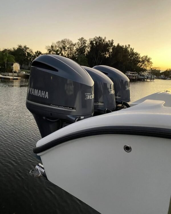 2015 Triple set Yamaha 300hp 4-Stroke