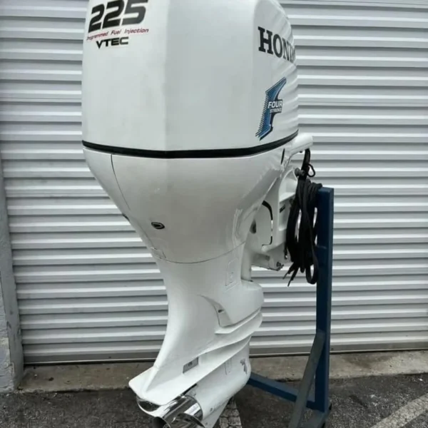 2006 Honda 225HP EFI 4-Stroke - Image 3