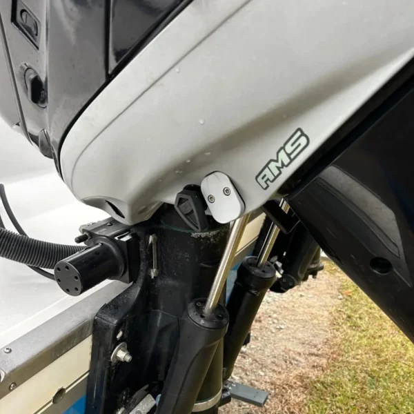 25" Mercury 300s - Image 3